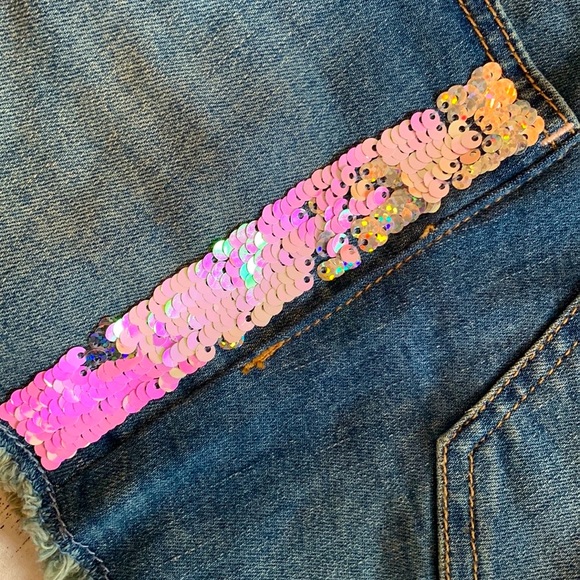 5/$15 Flip sequinned stretch mini shorts size 5 with invisible adjustable waist - Picture 7 of 9